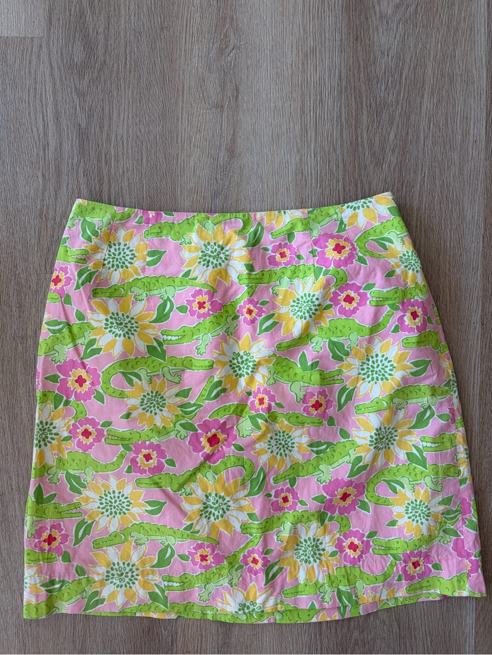Lilly Pulitzer Y2K Alligator 100% Cotton Pink Floral Mini Skirt size 10